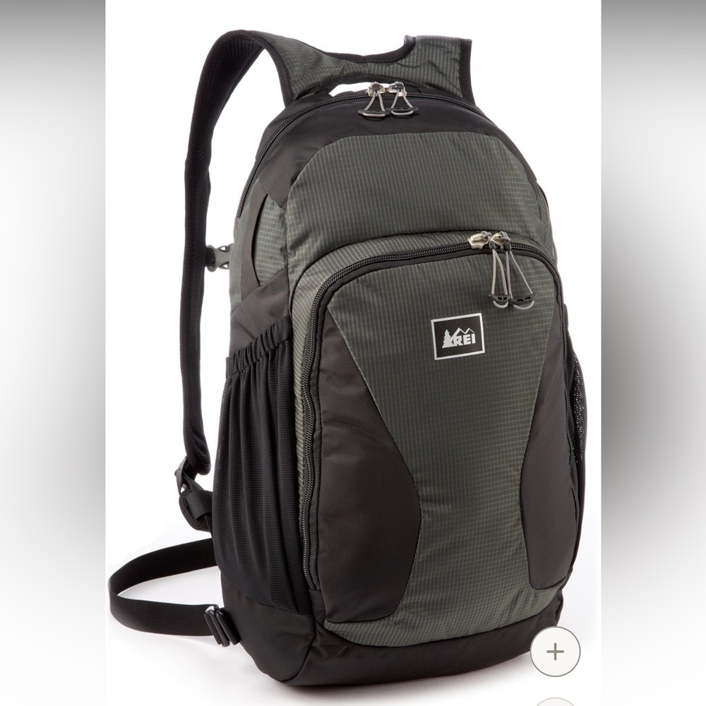 Rei CoOp Stratocruiser Wheeled Luggage 22" With Re… Gem